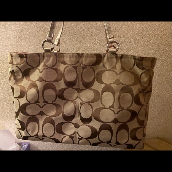 Coach Large Tote - Picture 2 of 3